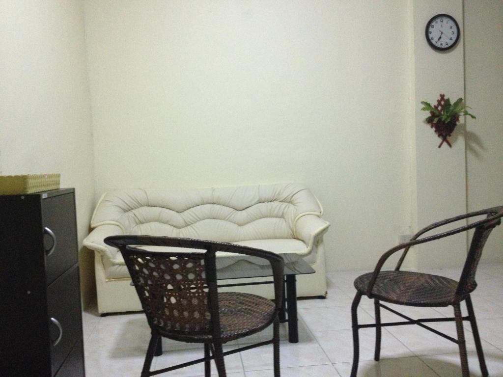 Artem'S Guesthouse Haat Jomtien Eksteriør bilde